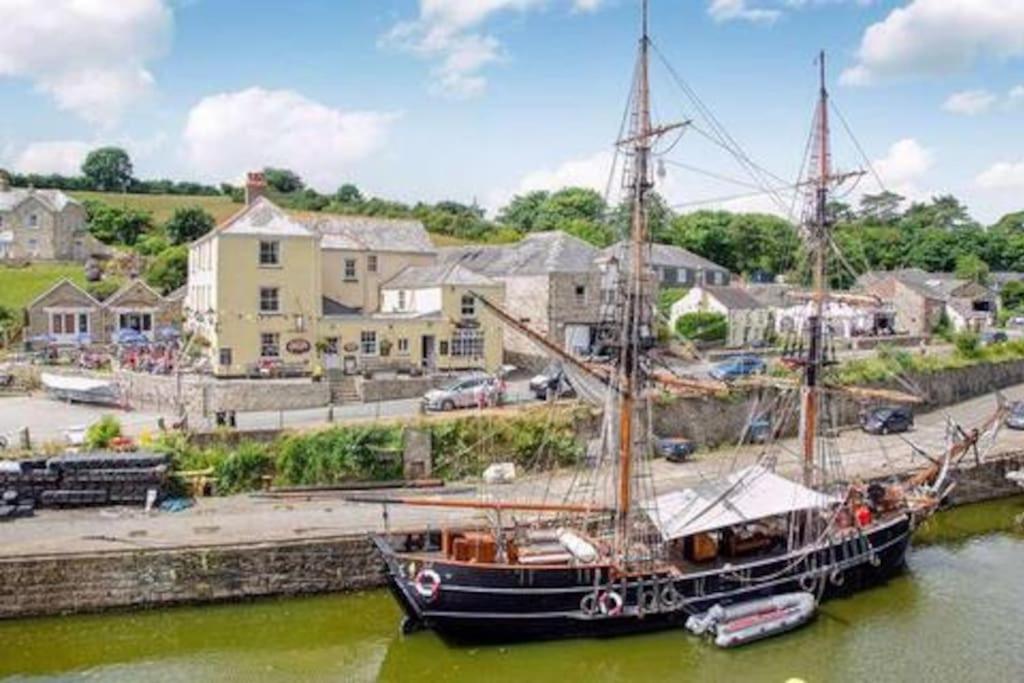 Stunning Apartment, Balconies, Private Beach, Coast Path Charlestown (Cornwall) Exterior photo